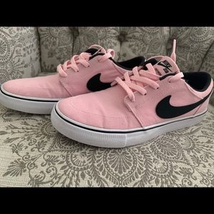 NIKE SB Portmore Pink Canvans